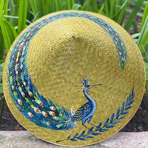 Nón cỏ bàng họa tiết chim Công