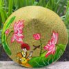 Nón cỏ bàng họa tiết Sen & cô gái