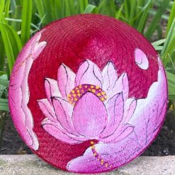 Nón cỏ bàng đỏ họa tiết Sen hồng