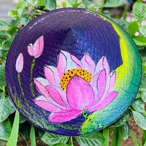 Nón cỏ bàng tím họa tiết Sen hồng