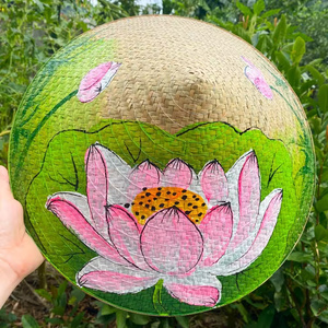 Nón cỏ bàng họa tiết sen hồng – Mẫu 02