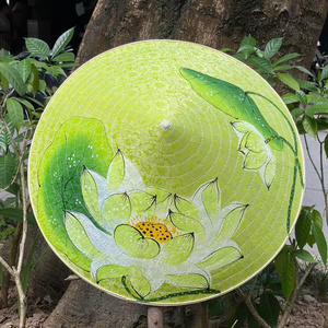 Nón lụa vàng họa tiết sen trắng – Mẫu 02