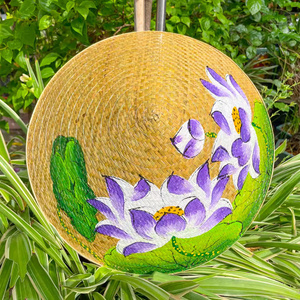 Nón cỏ bàng trơn vẽ tay sen tím