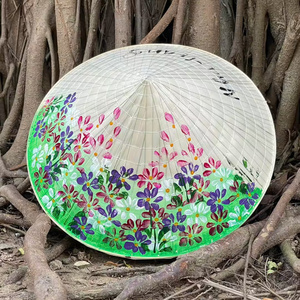 Nón lá Huế họa tiết hoa cỏ